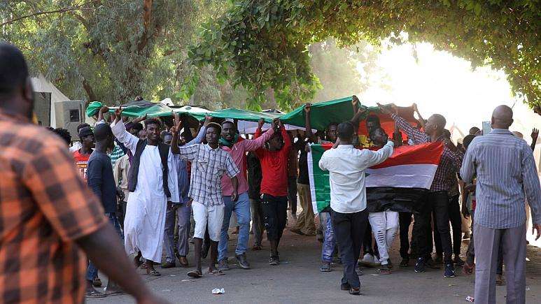 نظامیان ناشناس دولتمردان سودان را بازداشت کردند