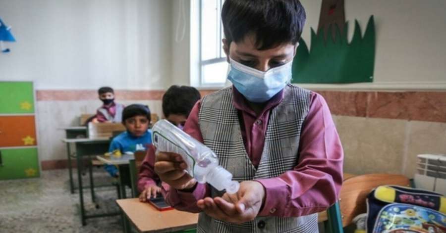انتقاد معاون بهداشتی دانشگاه علوم پزشکی همدان از بازگشایی مدارس