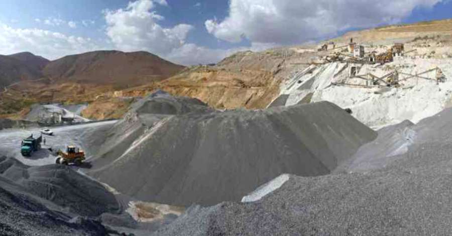 انتقاد نسبت به خام‌فروشی معدن نمک قاراباغ ارومیه