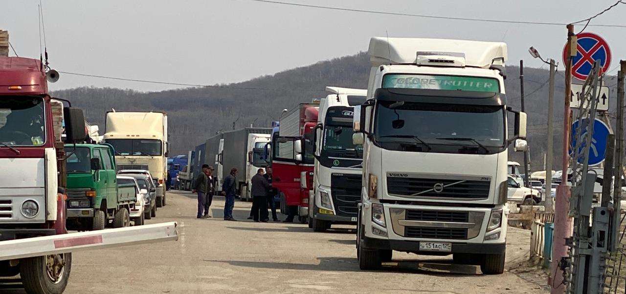 عبور روزانه 160 کامیون از ایران به ارمنستان