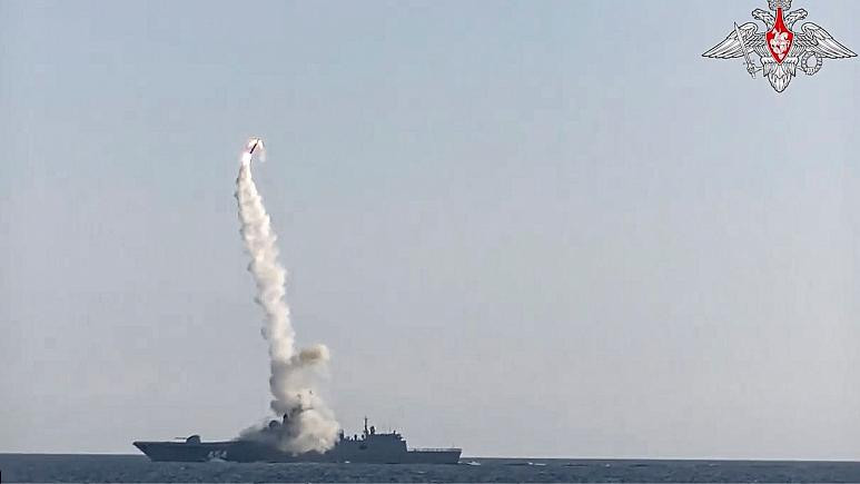 روسیه ۱۰ موشک کروز فراصوت از دریا و زیردریا پرتاب کرد