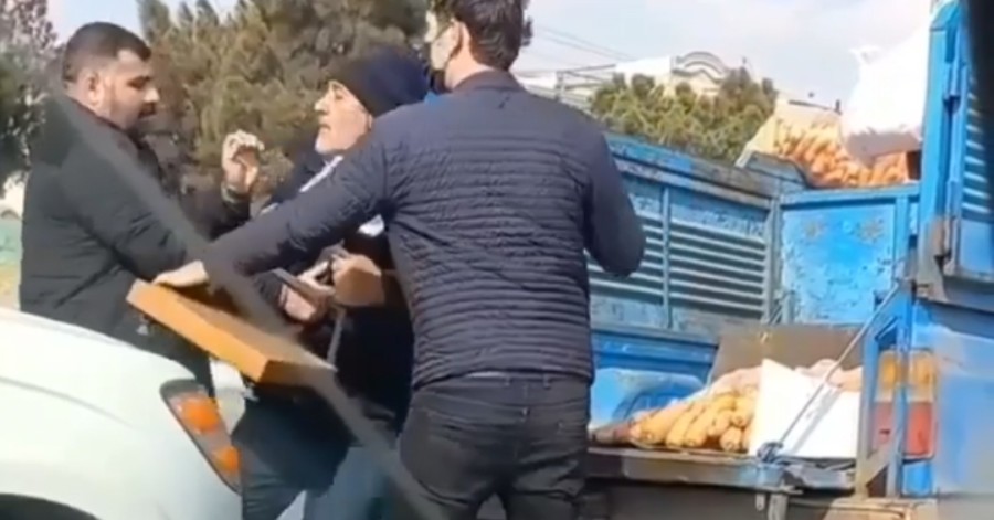  برخورد زشت ماموران شهرداری تبریز با فروشنده سیار - ویدئو