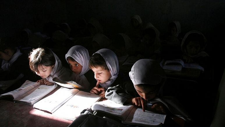 طالبان دستور تعطیلی کلاس‌های درس دختران را صادر کرد