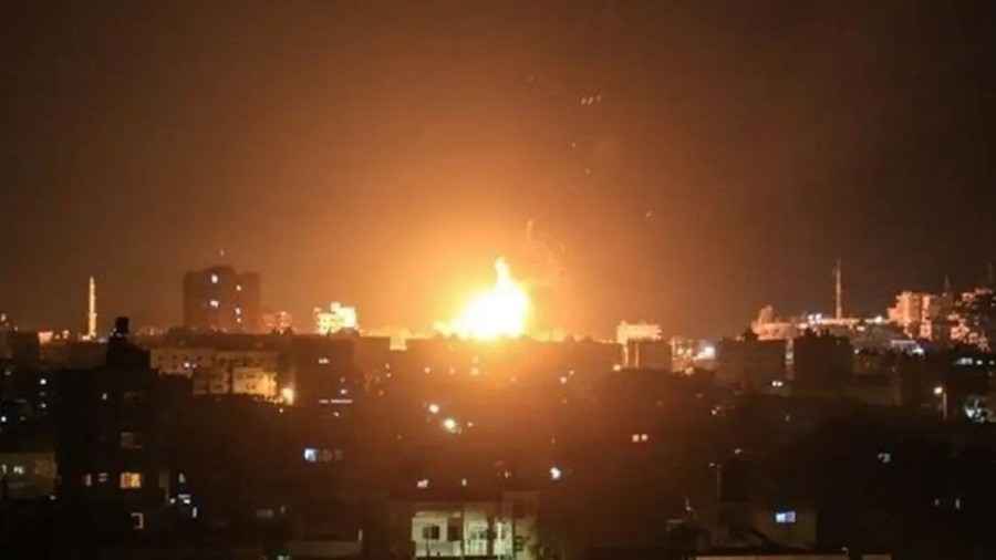 اسرائیل مواضع سپاه پاسداران ایران و حزب‌الله لبنان را در حماه سوریه بمباران کرد