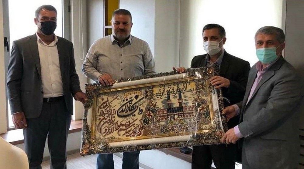 تجلیل مدیرکل کمیته امداد امام خمینی آذربایجان غربی از قاچاقچی و تروریست وابسته به پ‌ک‌ک + فیلم