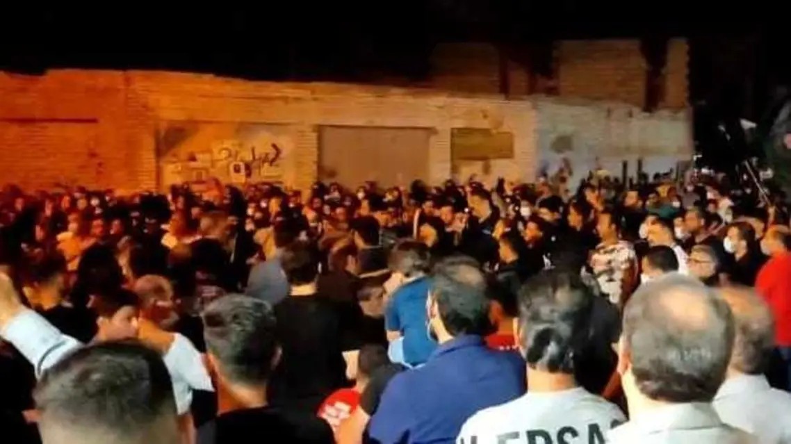 بحران متروپل؛ مردم معترض آبادان شعار «مرگ بر اصل ولایت فقیه» سر دادند