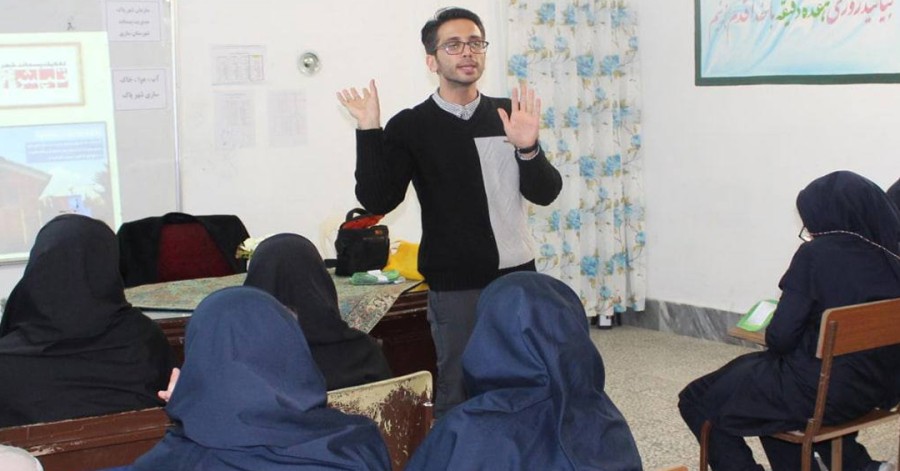ورود معلم مرد به مدارس دخترانه ممنوع شد