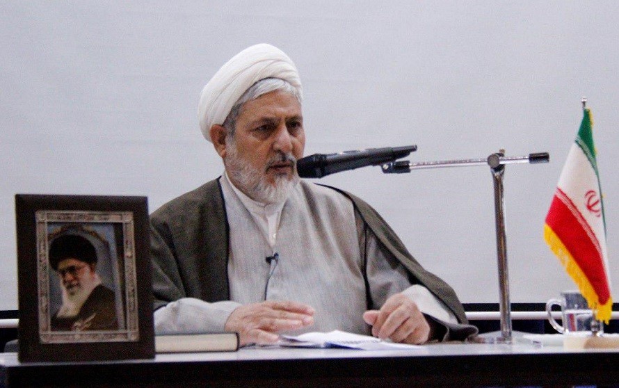 جانشین نماینده خامنه‌ای در سپاه: باید نیروهایی تربیت کنیم بدون ترس دست روی ماشه داشته باشند