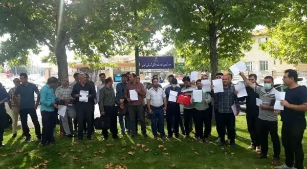 اعتراض کارگران روغن نباتی زنجان به ممانعت از حضورشان در کارخانه