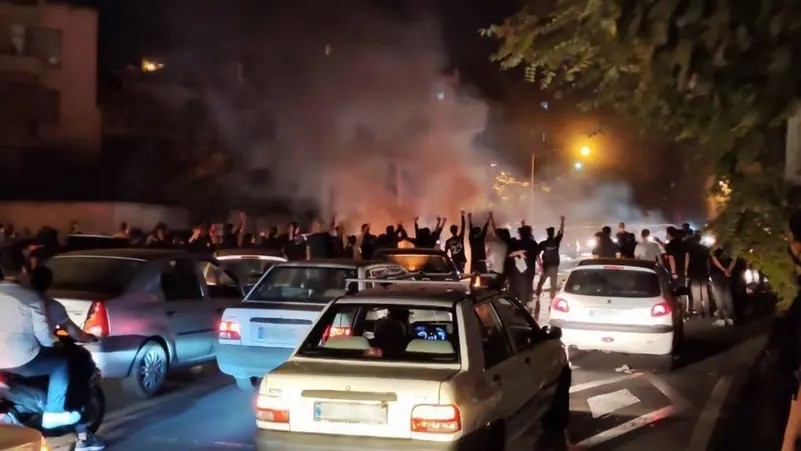 اتحادیه اروپا خواستار توقف فوری «سرکوب خشونت‌آمیز» معترضان در ایران شد