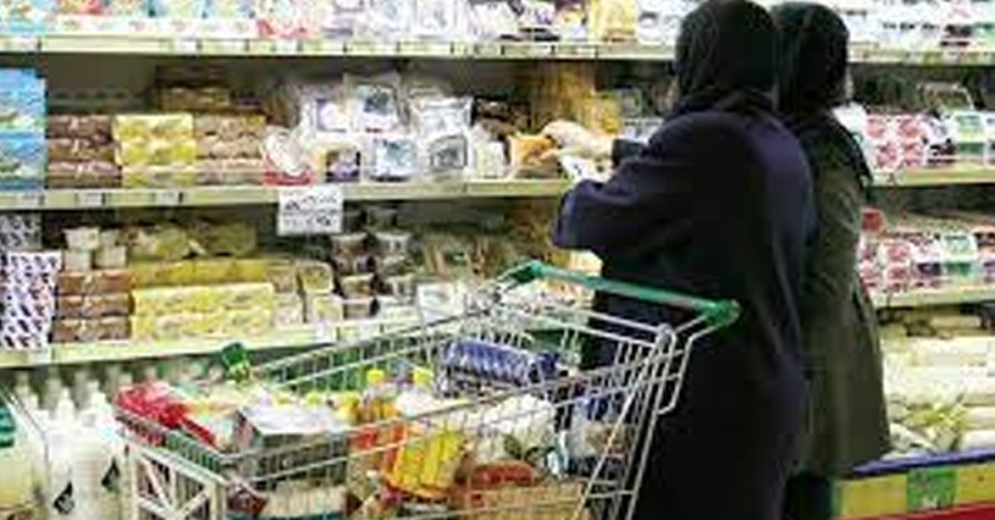 نرخ تورم کنترل نشده است، مردم توان خرید ندارند