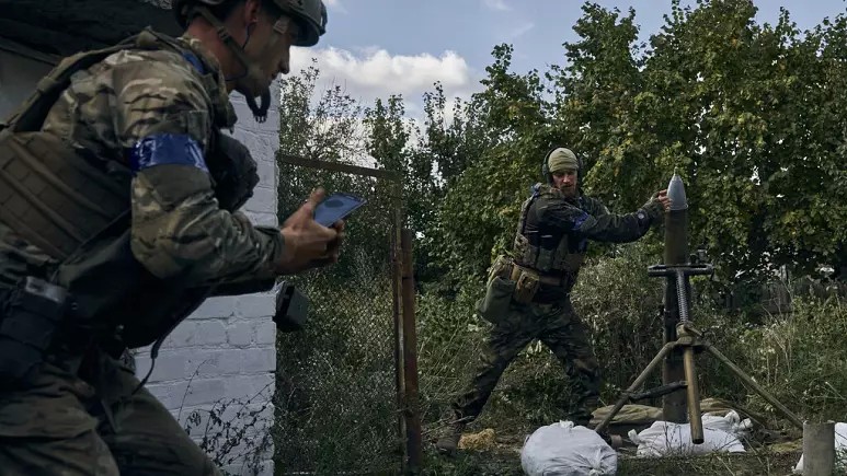 عقب‌نشینی هزاران سرباز در محاصره روس در اوکراین؛ قدیروف: مسکو به فکر «تسلیحات اتمی تاکتیکی» باشد