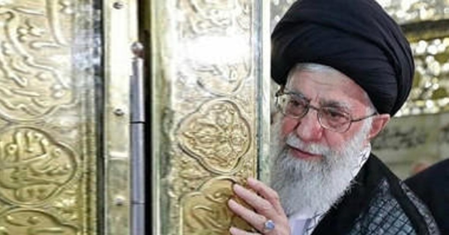 جمعی از طلاب: علی خامنه‌ای مجتهد و مرجع تقلید نیست