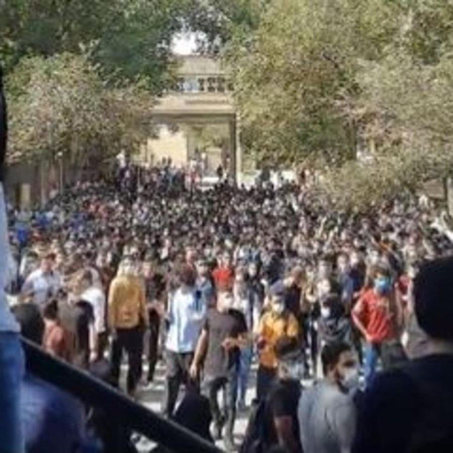 تصاویری از اعتراضات دانشجویان دانشگاه تبریز + ویدئو