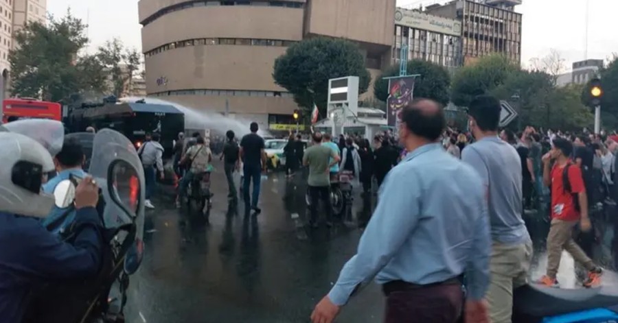 گزارش «واشینگتن پست» از تاکتیک‌های حکومت ایران برای سرکوب اعتراضات