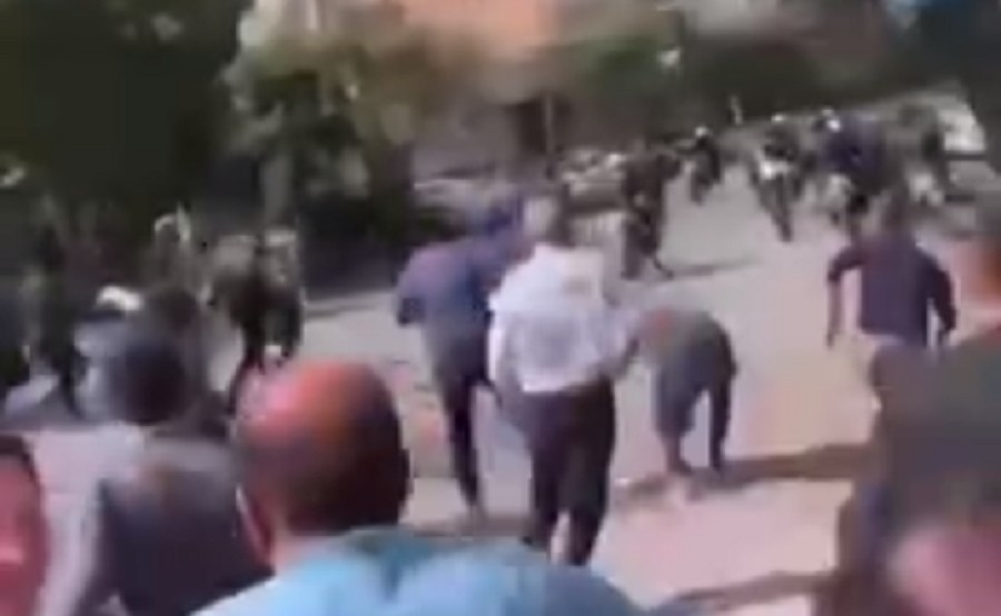فوری: درگیری شدید بین مردم و ماموران در خیابان شریعتی اردبیل + فیلم