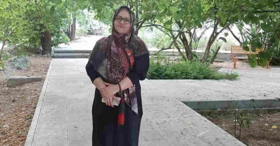«زینب همرنگ» معلم آذربایجانی پس از ۲ سال از زندان اوین آزاد شد