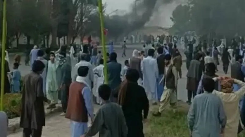 کشتار خونین بلوچ ها در شهر خاش؛ عفو بین‌الملل: 10 نفر از معترضان از جمله کودکان کشته شدند