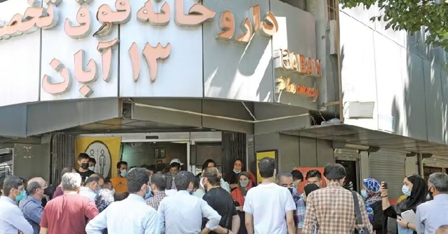 تداوم کمبود دارو: «وزیر بهداشت قبل از استیضاح استعفاء کند»