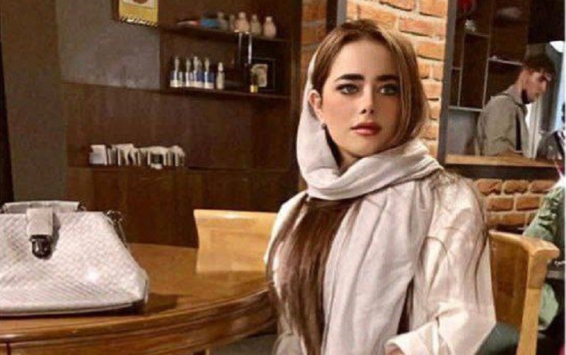 مراسم خاکسپاری آیلار حقی: آذربایجان میللتی - چکنمز بو ذیللتی + فیلم