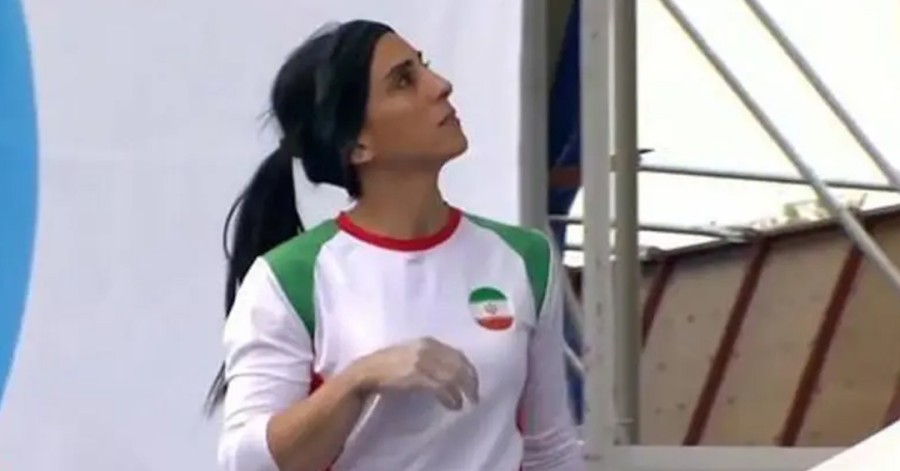 الناز رکابی در حبس خانگی و تحت انواع فشارها می باشد