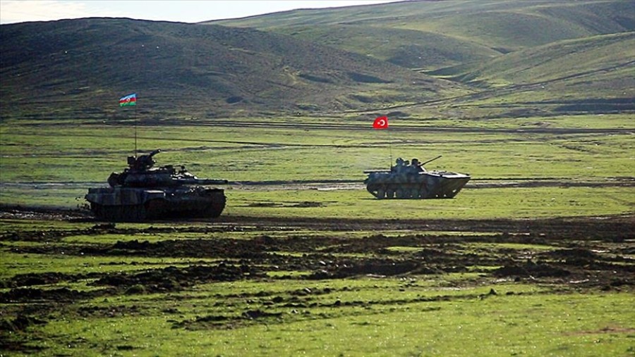 آغاز رزمایش مشترک ارتش آذربایجان و ترکیه