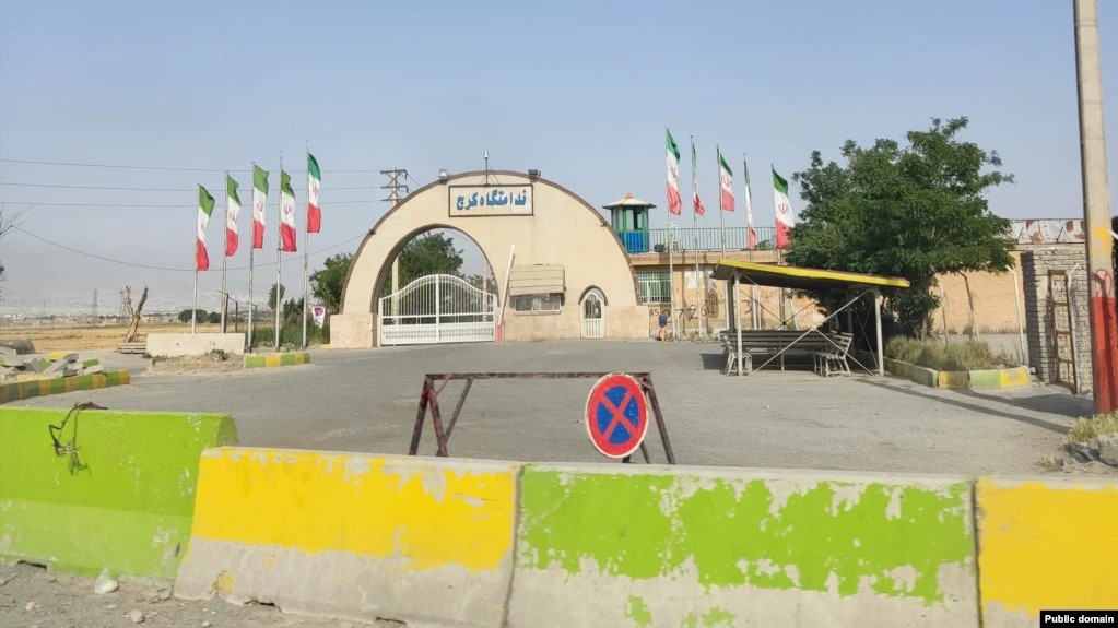 درگیری در زندان مرکزی کرج؛ «بیش از ۱۰۰ زندانی» توسط نگهبانان زندان زخمی شدند
