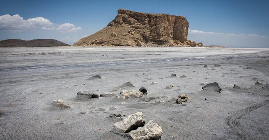 دیوان عدالت اداری ایران شکایت فعالین محیط زیست آذربایجانی در خصوص وضعیت دریاچه ارومیه را رد کرد