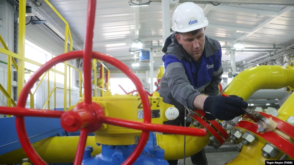 سقوط سهمگین درآمدهای گازی روسیه و عقب‌نشینی پوتین