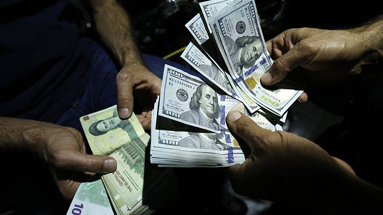 پیشروی یورو به سمت ۵۰ هزار تومان؛ رکوردشکنی لحظه به لحظه دلار در بازار تهران