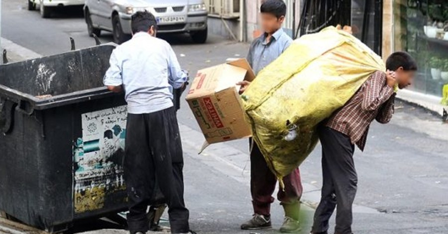 رفتگری کودکان با لباس کارگران پیمانی شهرداری تهران