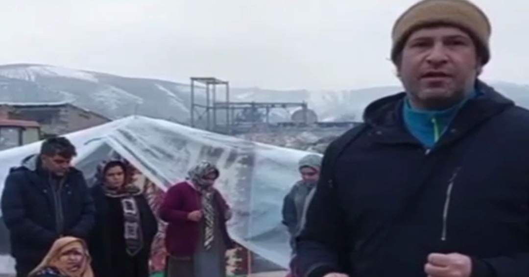 محمد علی‌مرادی مستندساز آذربایجانی: مناطق زلزله زده نیاز فوری به کانکس دارند