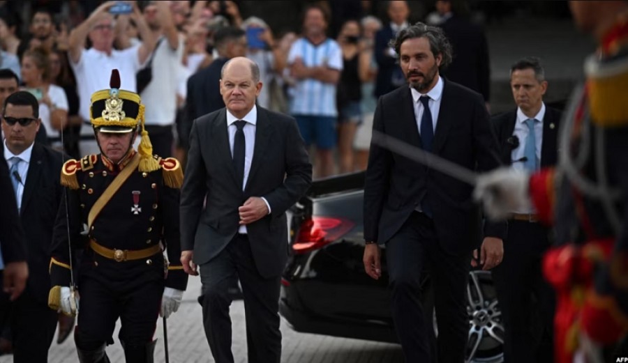 صدراعظم آلمان وضعیت ایران امروز را به قربانیان دیکتاتوری دهه ۱۹۷۰ آرژانتین تشبیه کرد