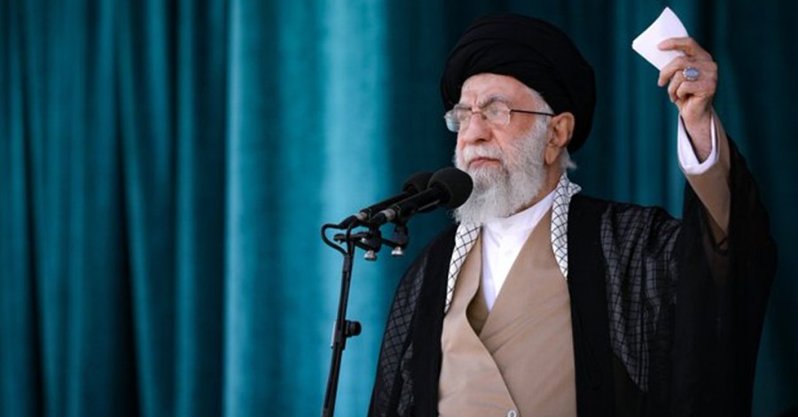 عفو ریاکارانه معترضان به دست علی خامنه‌ای!