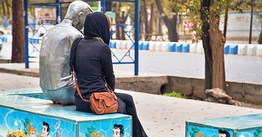 عضو مجلس خبرگان: هشدار درباره پیامد خطرناک استقلال مالی زنان