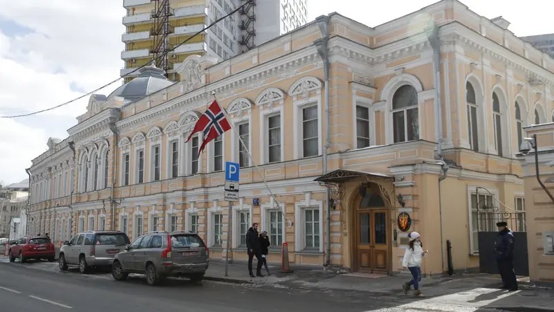 مسکو در اقدامی متقابل از 10 دیپلمات نروژی خواست خاک روسیه را ترک کنند