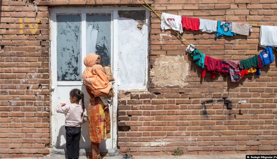 عضو مجمع تشخیص مصلحت نظام: ۲۰ میلیون نفر در ایران از امکانات اولیه زندگی محرومند