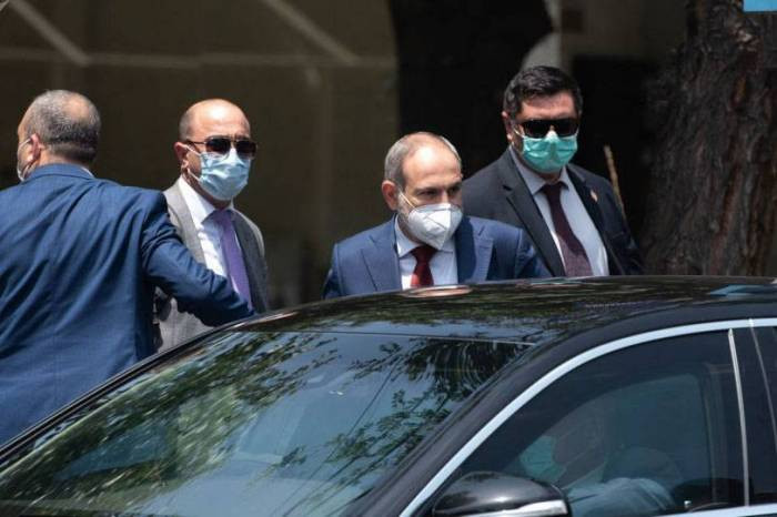 Paşinyan qəfil Gümrüyə səfər etdi