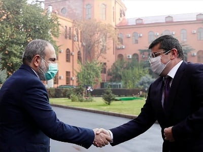 Paşinyan Araik Aratunyanla təcili görüş keçirib