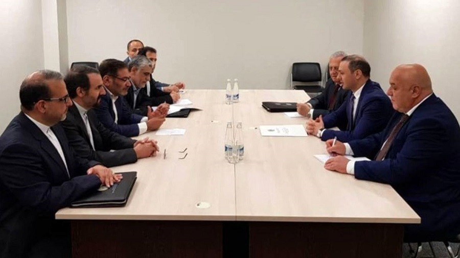 Azərbaycan əleyhinə mövqeyi ilə tanınan siyasi şərhçi Əli Şəmxaninin İrəvana səfərindən yazıb