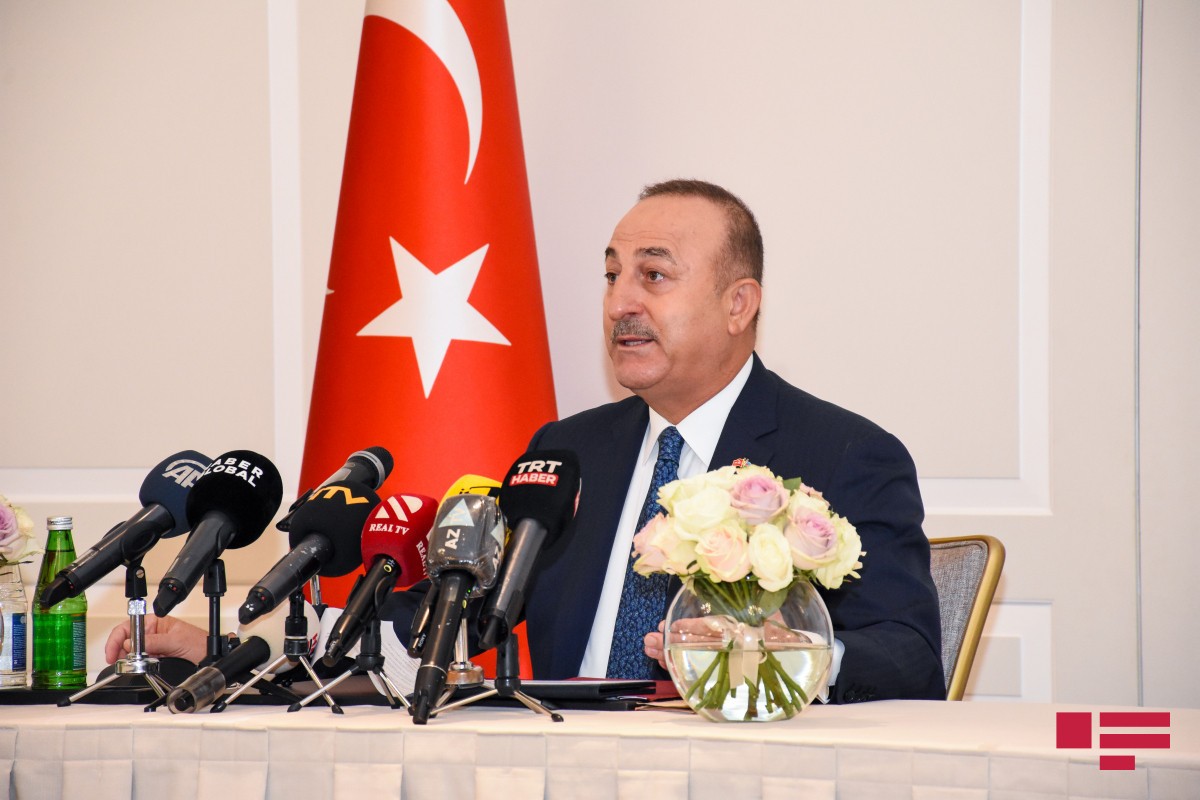 Çavuşoğlu: “Türkiyədən Suriyaya 500 min nəfər qayıdıb”