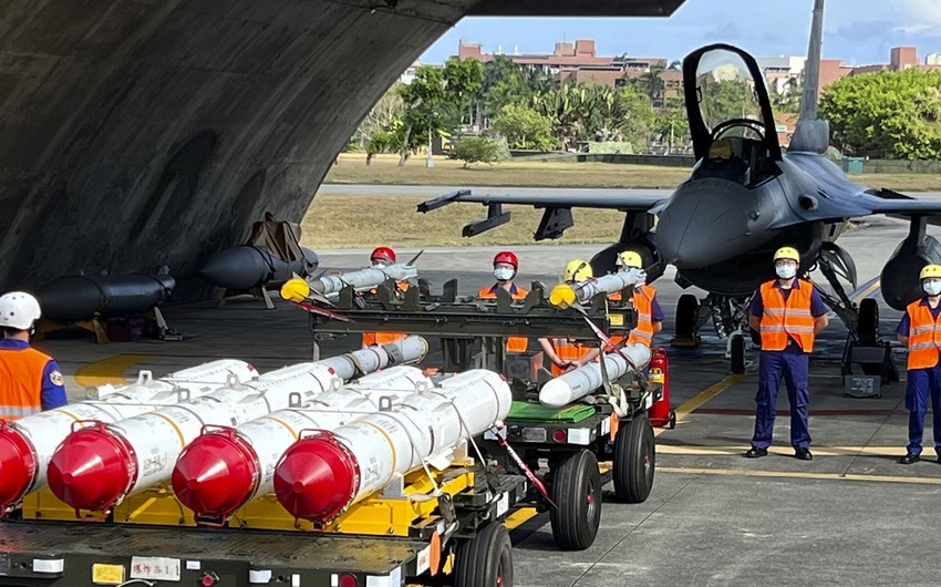 ABŞ Tayvana 1,1 milyard dollarlıq silah satacaq