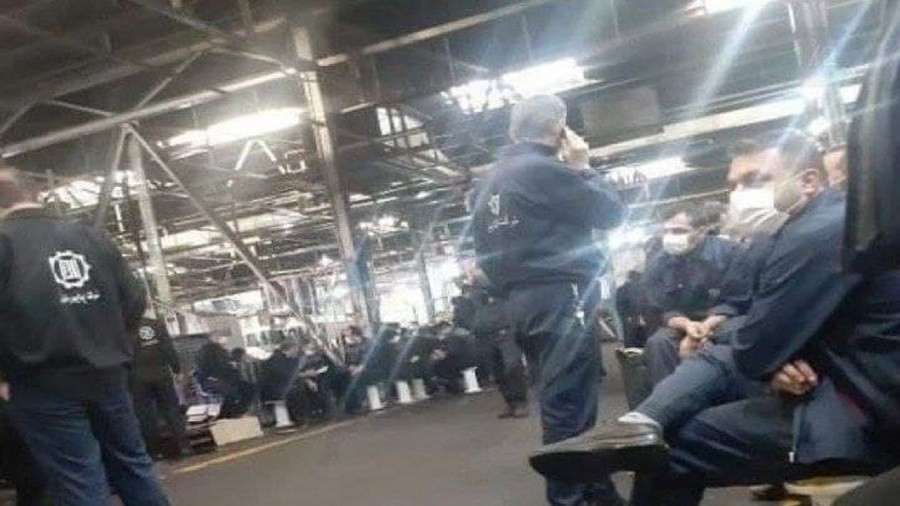 Təbrizdə işçilərin etiraz aksiyası davam edir: Narazılar təhdid edilir