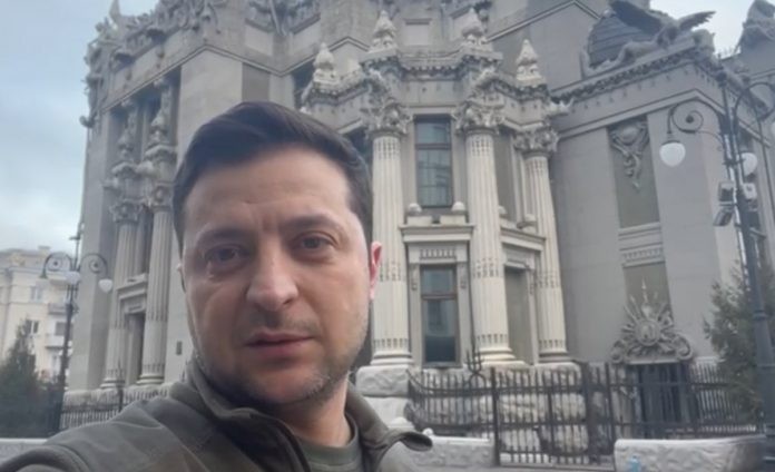 “Heç bir halda silahı yerə qoymayacağıq” – Zelenski xalqa müraciət etdi