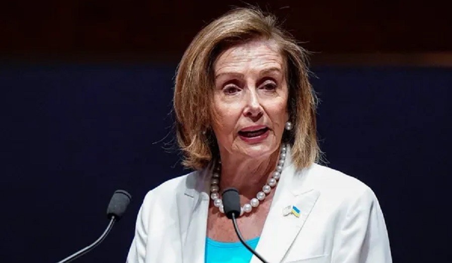 Nensi Pelosi: "Xameneyinin dedikləri önəmli deyil, onun Rusiyaya verə biləcəyi silahlar önəmlidir"