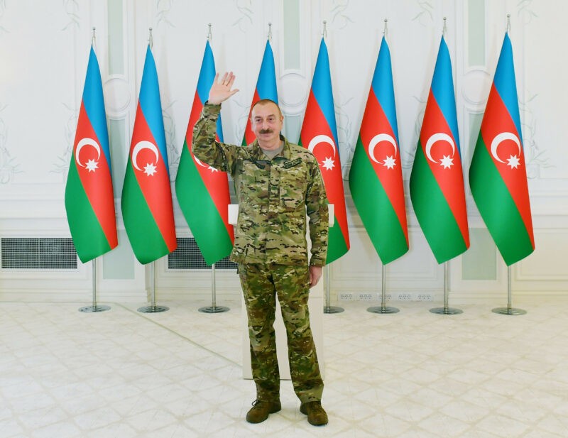 “Biz Bala Göyçə gölünün sahilindəyik. Böyük Göyçə gözümüzün önündədir” –Prezident