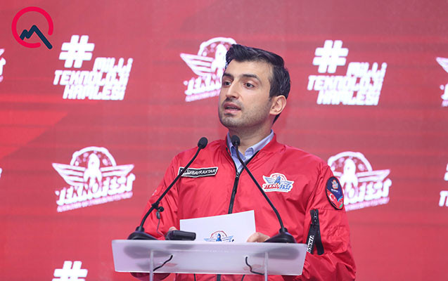 “Sizi ailəliklə deyil, sülaləliklə gözləyirik” - Selçuk Bayraktar