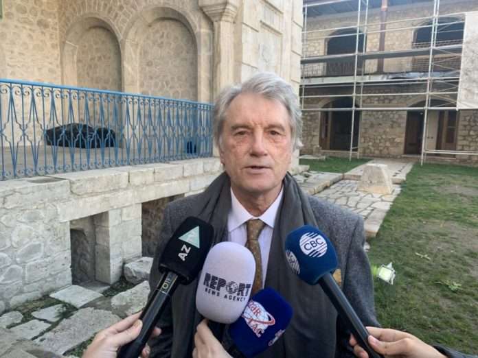 Ukraynanın sabiq prezidenti Yuşşenko Şuşada: "Baxmaq çox kədərlidir, hər yer xarabalıqdır"