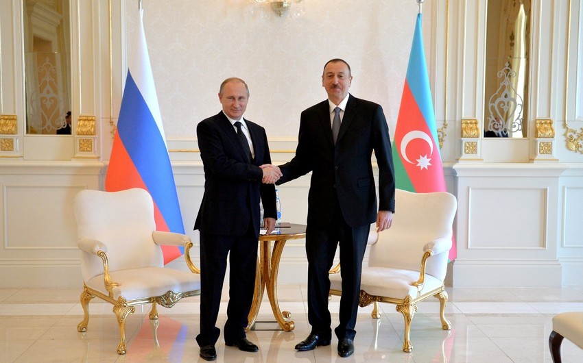 İlham Əliyev və Vladimir Putin arasında təkbətək görüş başlayıb