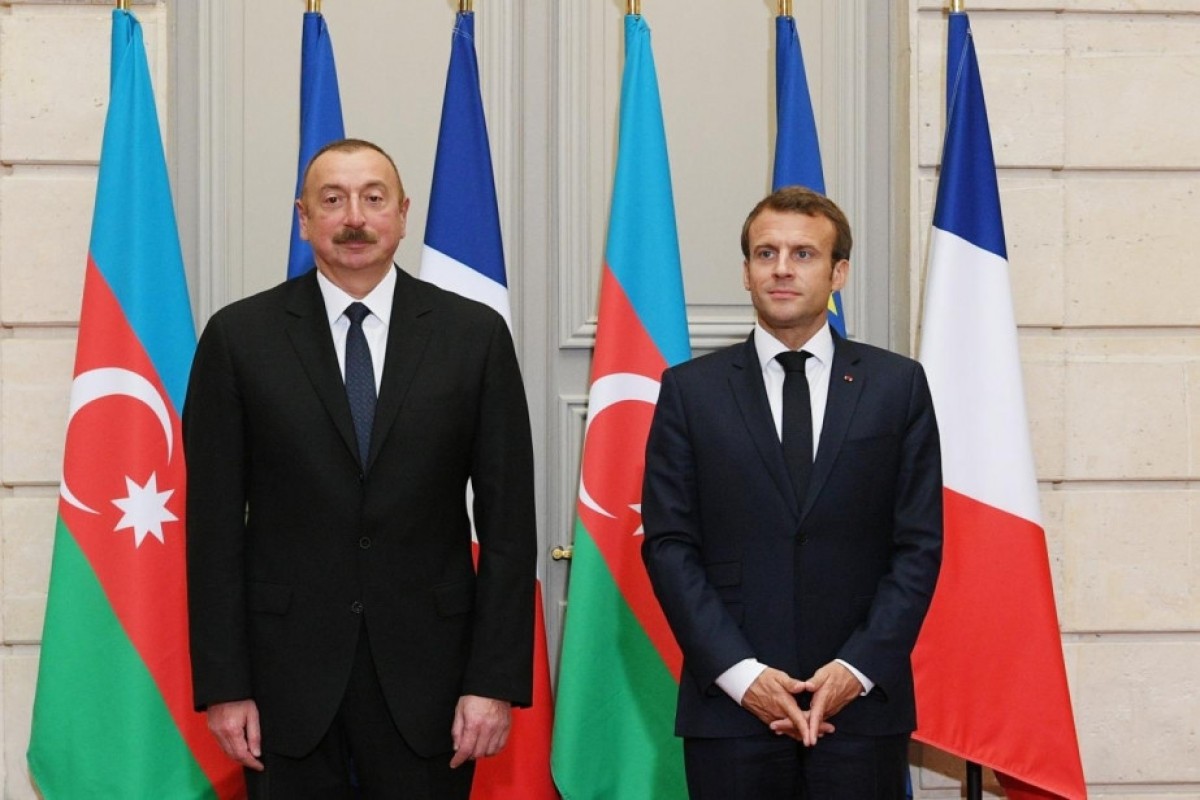Emmanuel Makron Azərbaycan Prezidentinə zəng edib